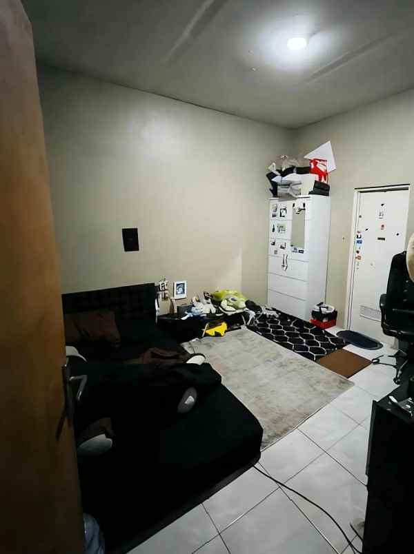 dijual rumah sambiroto