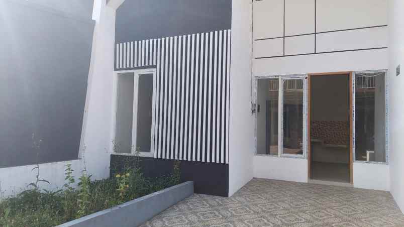 dijual rumah sawojajar