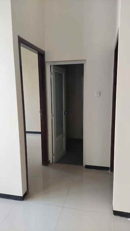 dijual rumah sawojajar