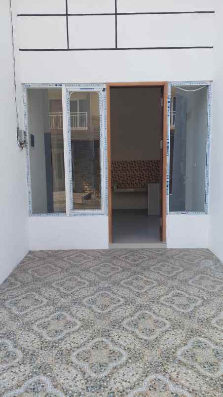 dijual rumah sawojajar