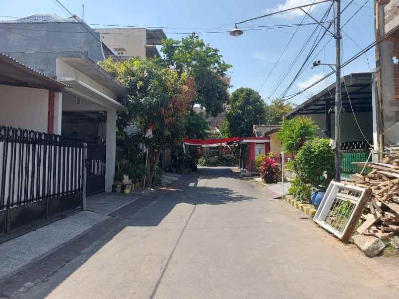 dijual rumah sawojajar