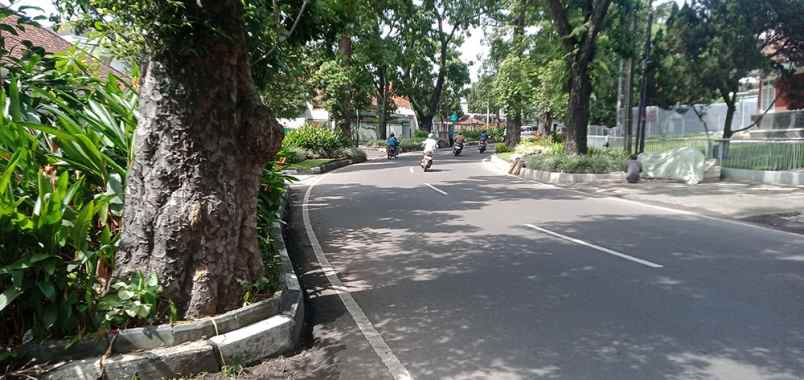 dijual rumah sayap pasteur