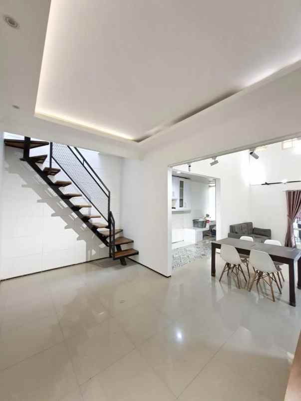 dijual rumah sektor 9 bintaro jaya