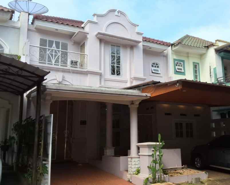 dijual rumah semi furnish di legenda wisata cibubur