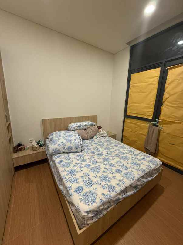 dijual rumah serpong tangerang selatan