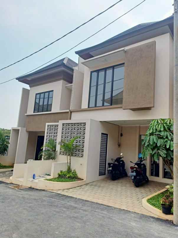 dijual rumah setuju cipayung
