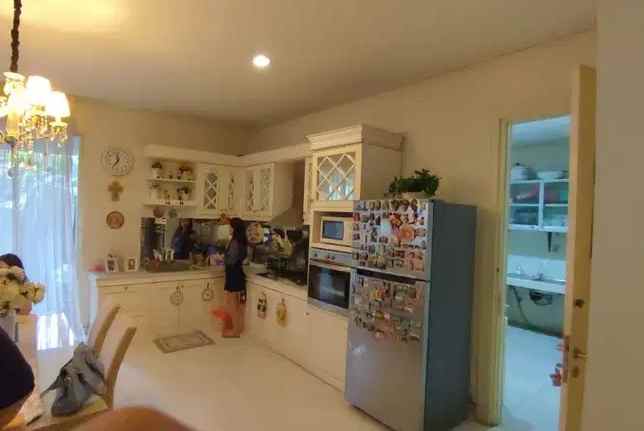 dijual rumah simpang darmo permai