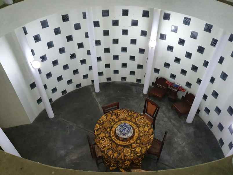 dijual rumah strategis asri indah di kota bandung