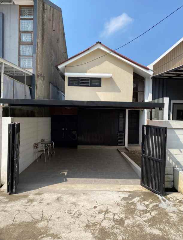 dijual rumah subang