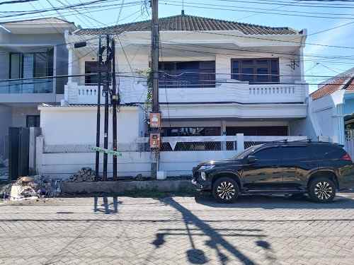 dijual rumah sutorejo