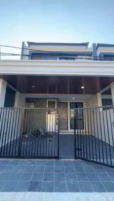 dijual rumah taman pondok indah