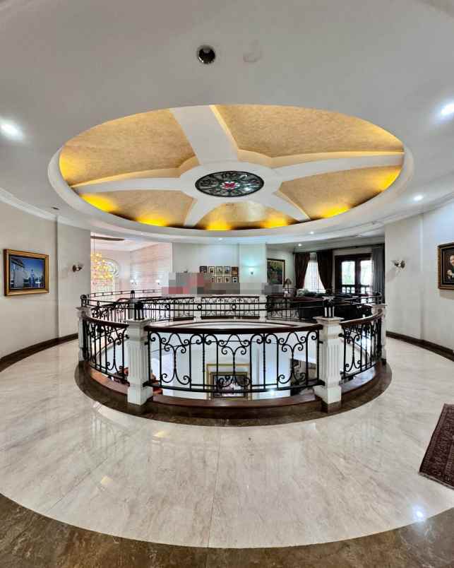 dijual rumah taman pondok indah pondok