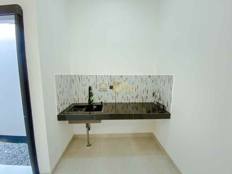 dijual rumah tamanmartani kalasan