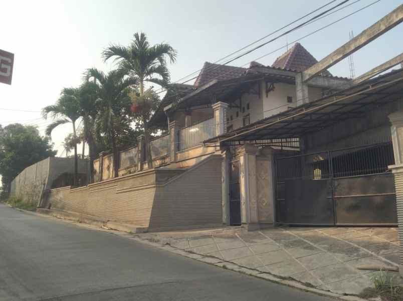 dijual rumah tapos