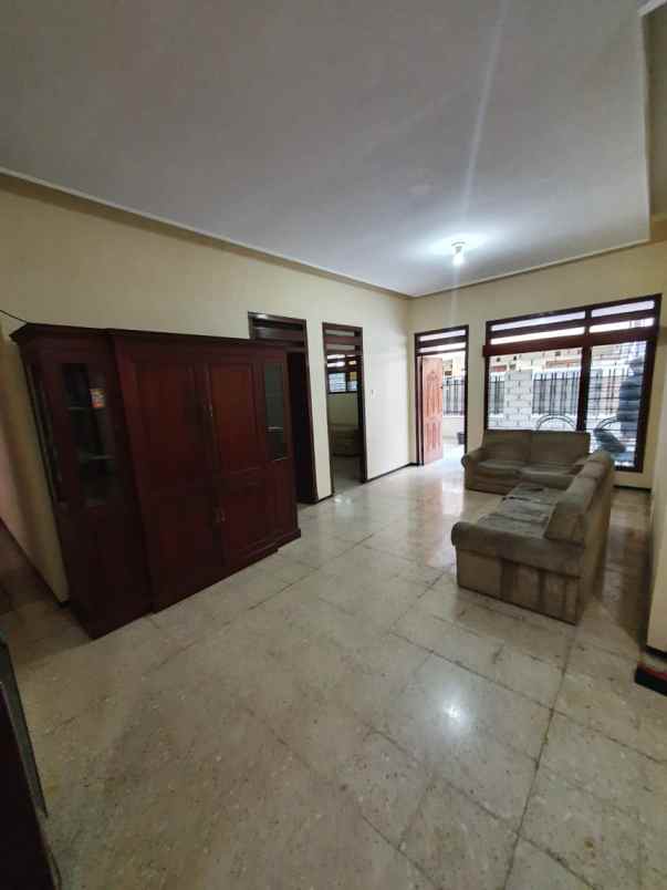 dijual rumah tebet timur