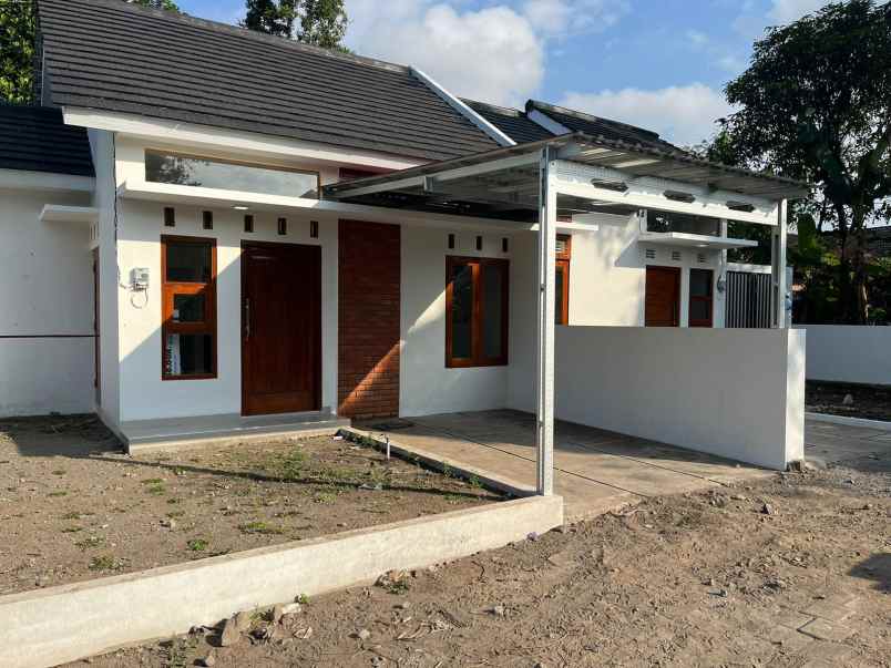 dijual rumah tegal rejo tamanmartani