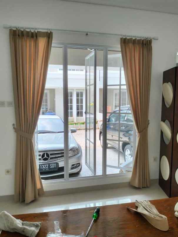 dijual rumah the south cinere