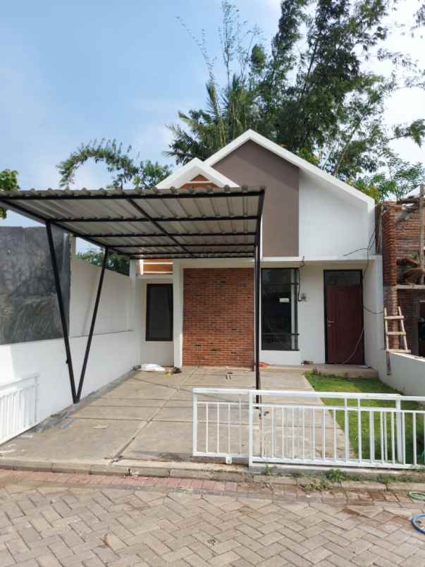 dijual rumah tlogowaru