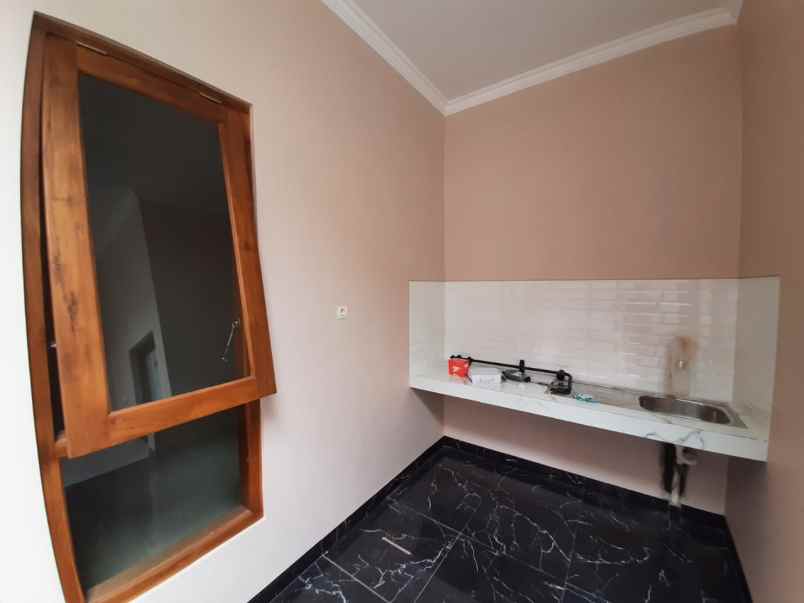 dijual rumah trighanggo