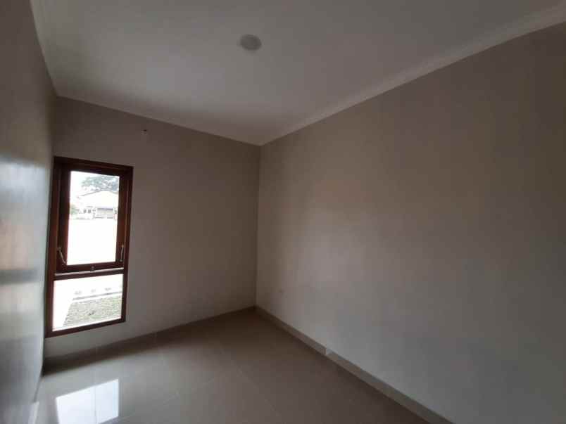 dijual rumah trighanggo