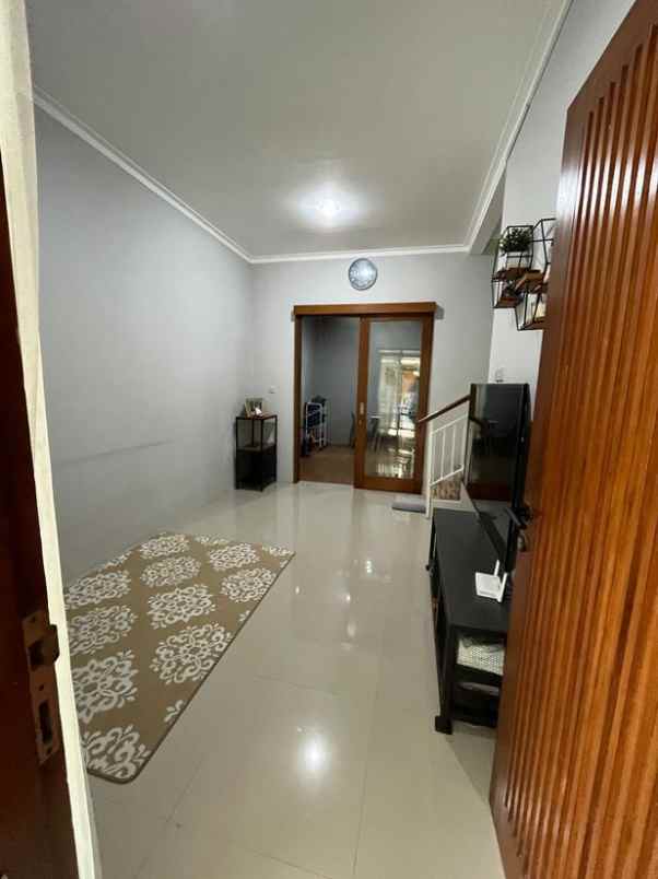 dijual rumah ubud village sariwangi bandung