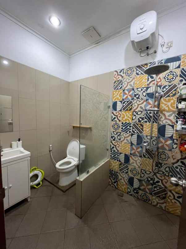 dijual rumah ubud village sariwangi bandung