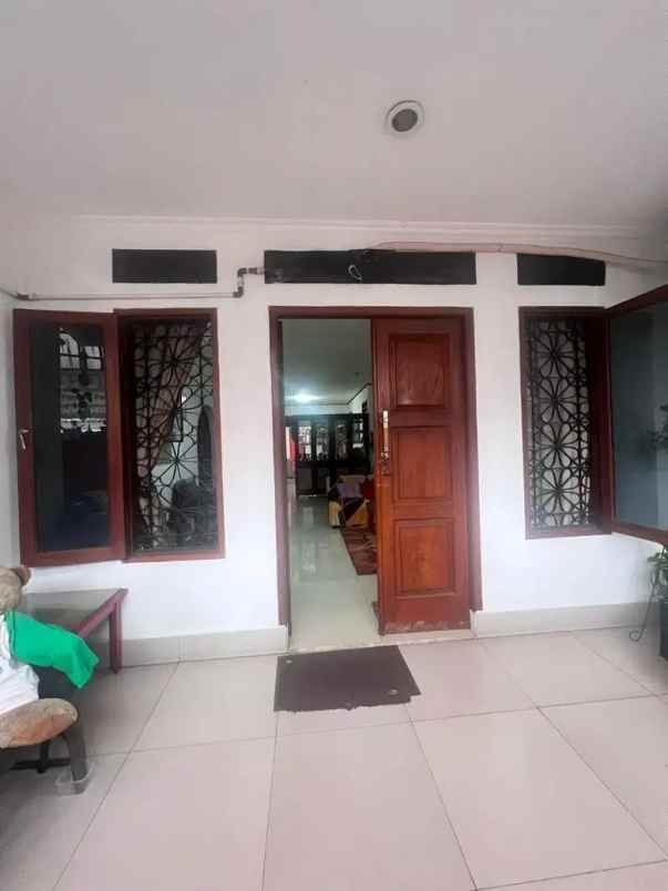 dijual rumah ulujami
