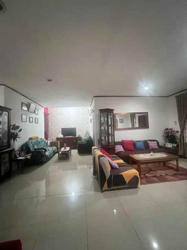 dijual rumah ulujami