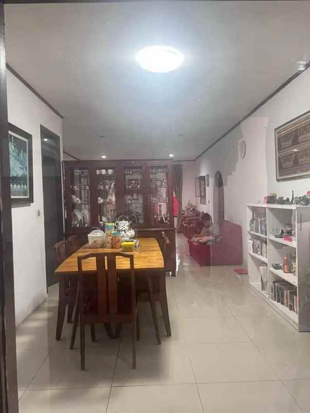dijual rumah ulujami