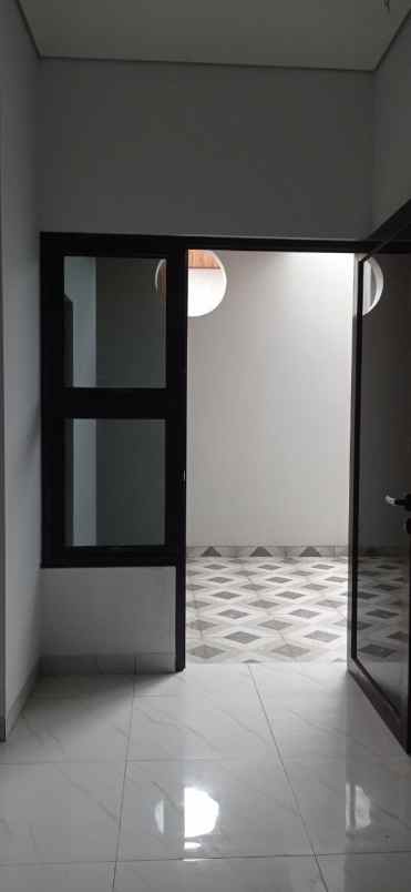 dijual rumah utan kayu utara matraman