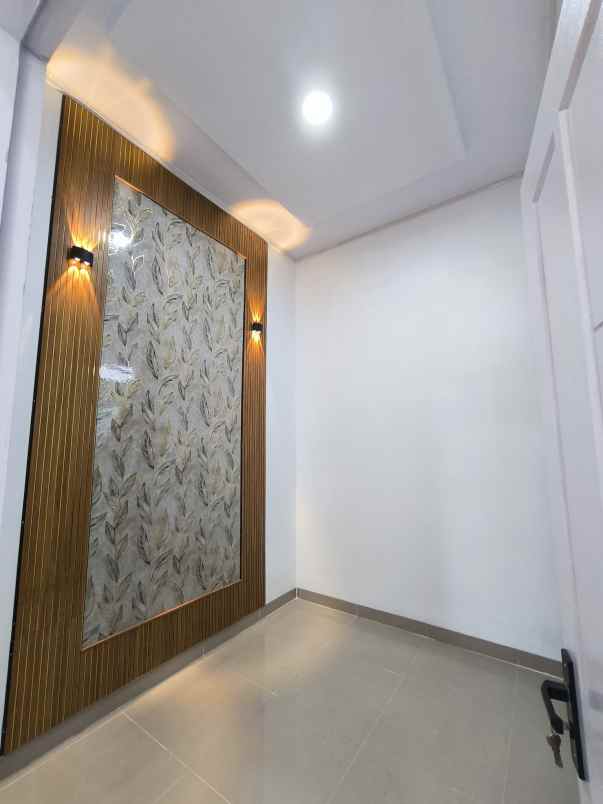 dijual rumah villa gading harapan bekasi