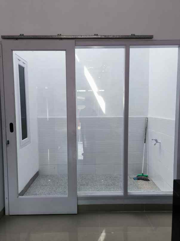 dijual rumah villa gading harapan bekasi