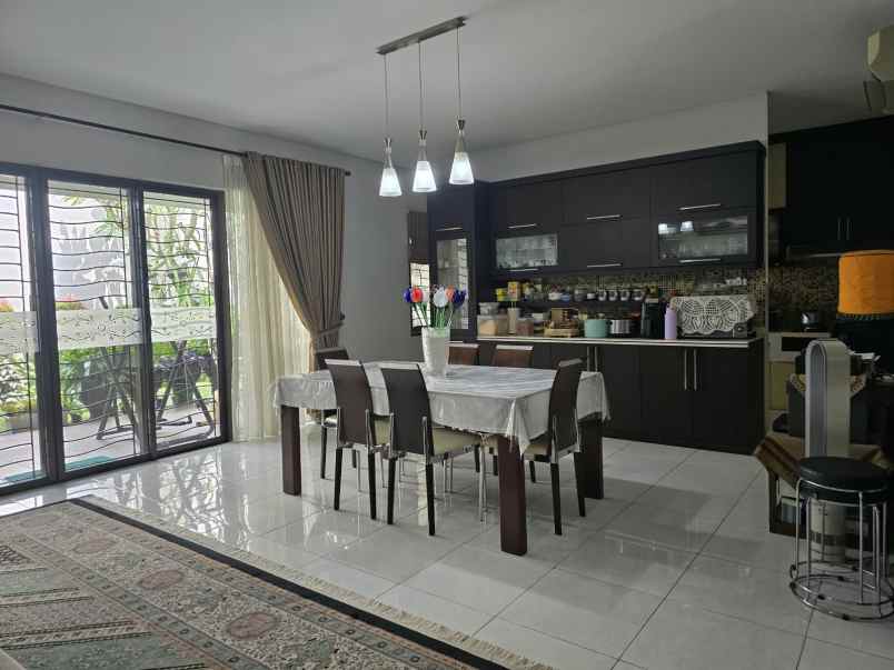 dijual rumah virginia lagoon