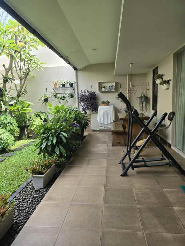 dijual rumah virginia lagoon