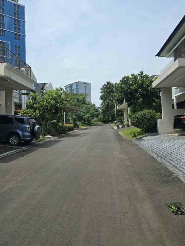 dijual rumah virginia lagoon