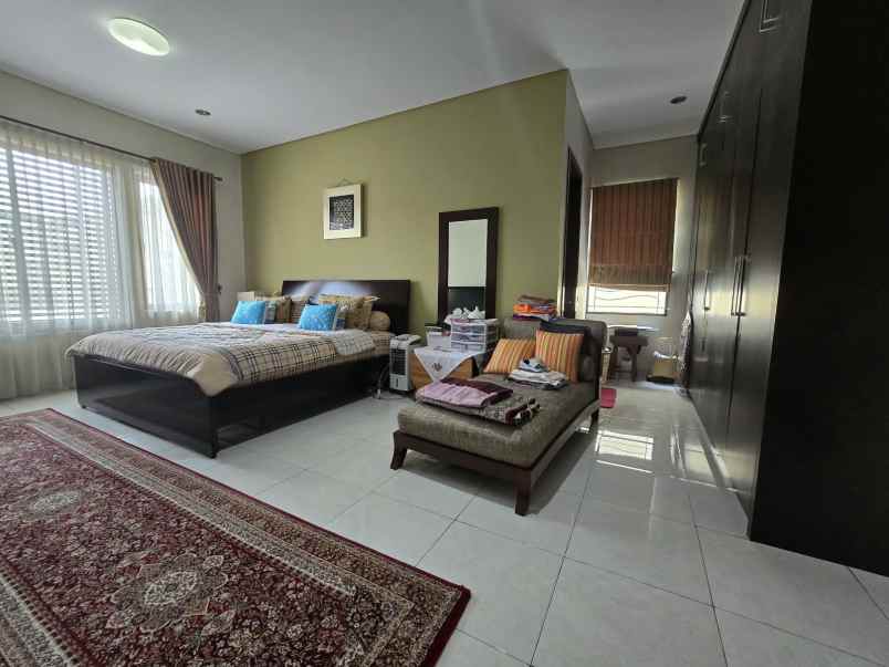 dijual rumah virginia lagoon