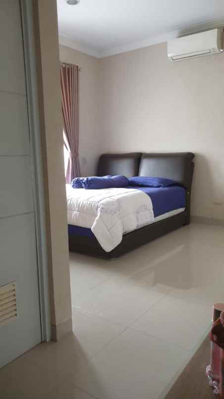 dijual rumah water spring boulevard