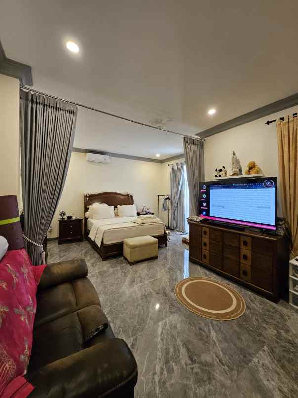 dijual rumah wisata bukit mas