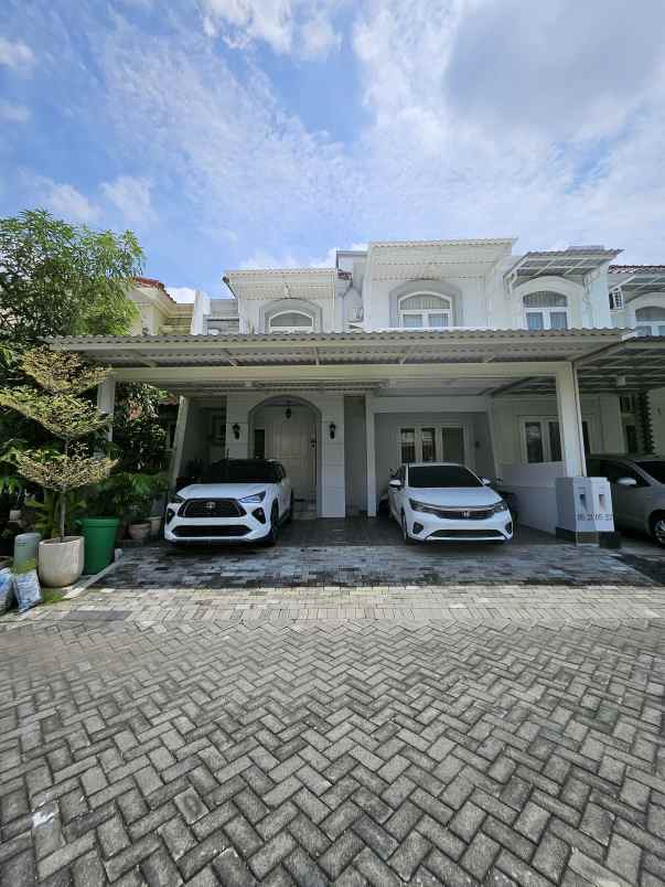 dijual rumah wisata bukit mas