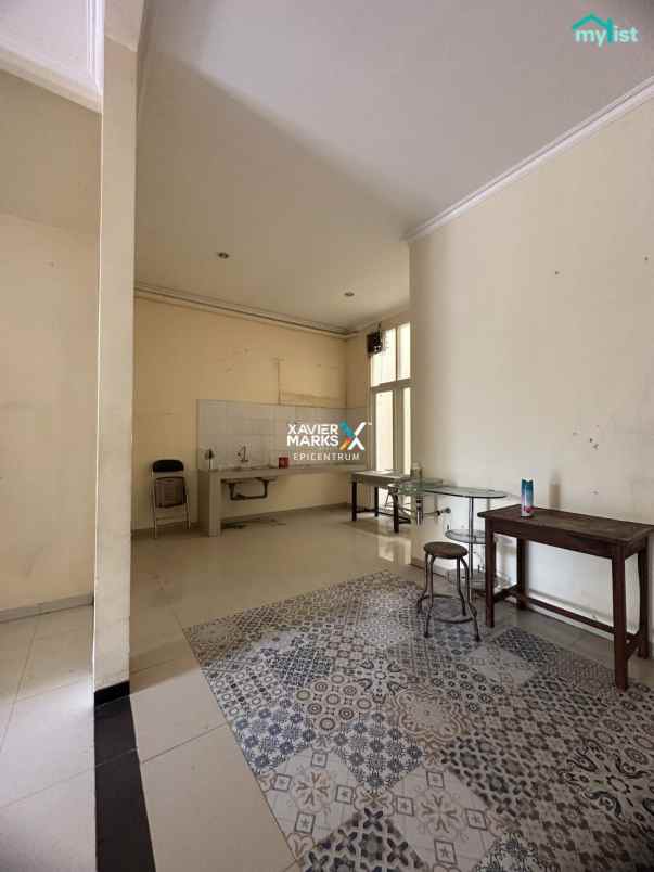 dijual rumah wisata semanggi