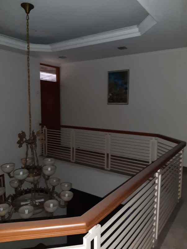 dijual segera rumah tinggal 2 lantai