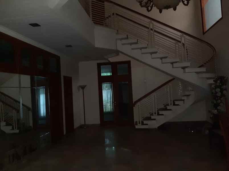 dijual segera rumah tinggal 2 lantai