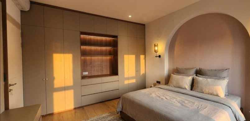 dijual villa baru di gatot subroto barat bali