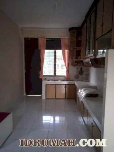 dijual villa bukit lembah lestari