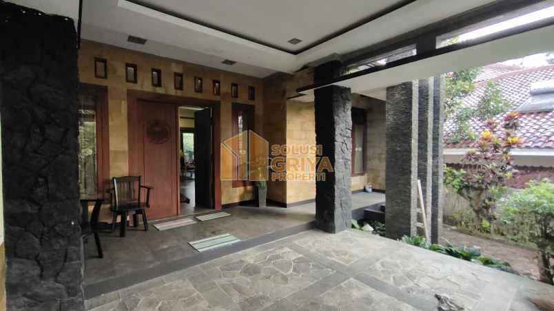 dijual villa desa pasir angin kec