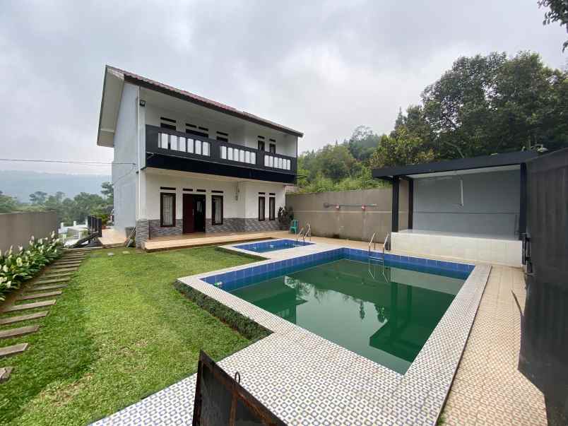dijual villa di pamijahan bogor gunun