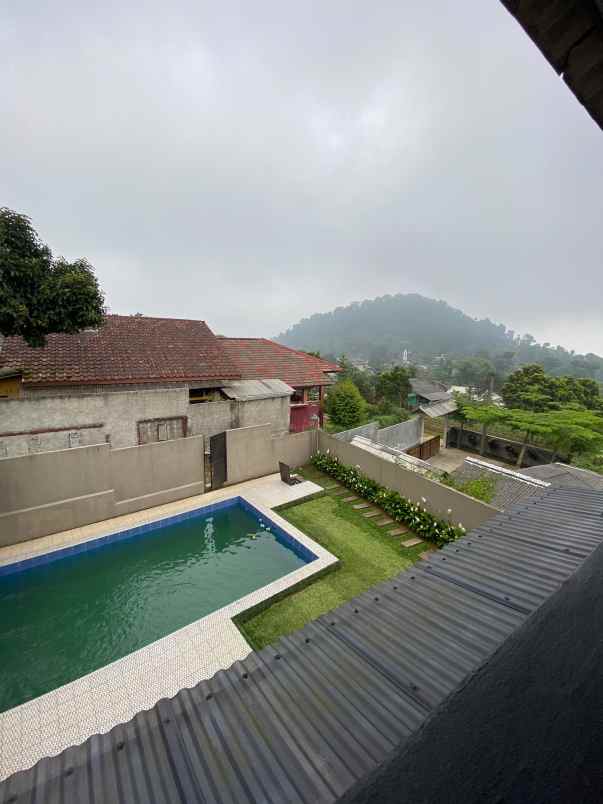 dijual villa di pamijahan bogor gunun