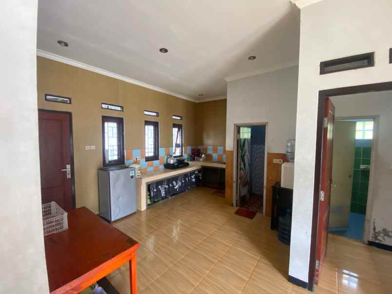 dijual villa di pamijahan bogor gunun