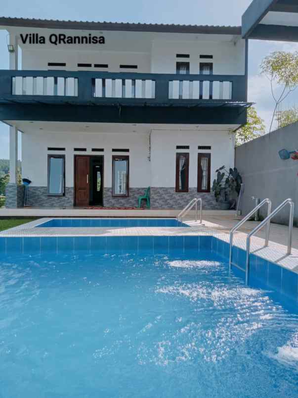 dijual villa di pamijahan bogor gunun