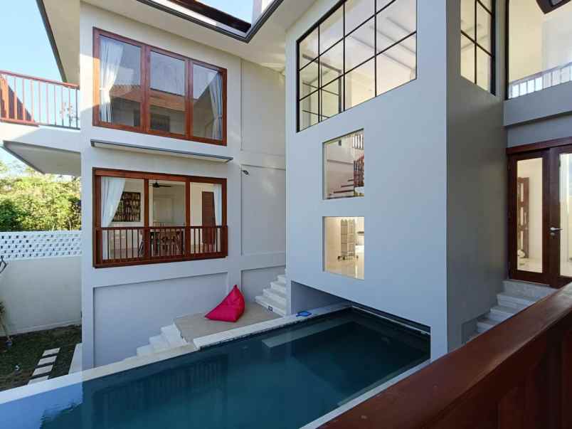 dijual villa jl gedong sari benoa kec